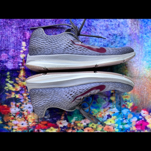 Nike Zoom Winflo 5 Size 10- Grey and Pink- Great Condition - Picture 4 of 8
